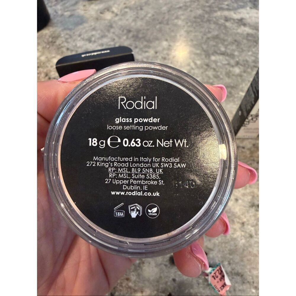 Rodial Glass Powder - Picture 8 of 8